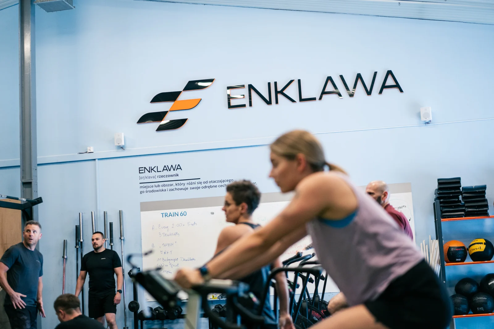 Czy CrossFit pomaga schudnąć? Szczera odpowiedź z Enklawy