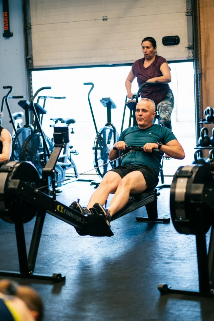 Trening na ergometrze wioślarskim