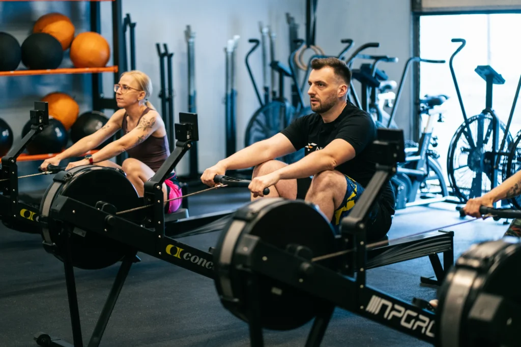 Hyrox Conditioning – trening na ergometrach wioślarskich